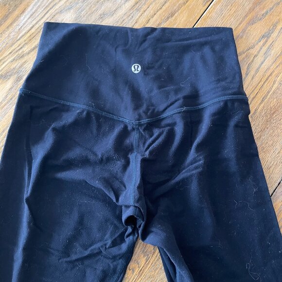 LULULEMON LW dk blue legging/inseam-24". sz 4 - Picture 3 of 4